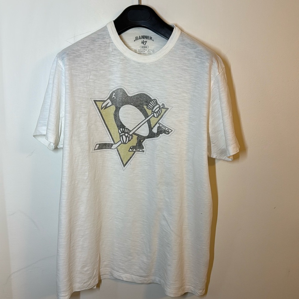 47 brand Pittsburgh Penguins hockey shirt men’s medium